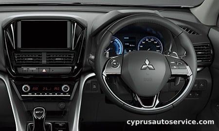 MITSUBISHI ECLIPSE CROSS PHEV M