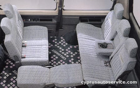 MITSUBISHI DELICA STAR WAGON GLX