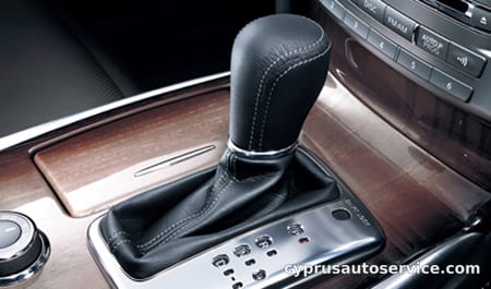 MITSUBISHI DIGNITY VIP