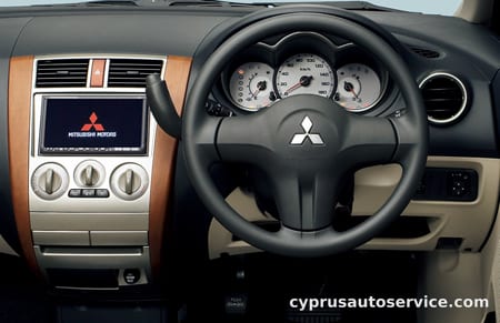 MITSUBISHI COLT VERY