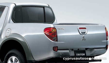 MITSUBISHI TRITON BASE GRADE