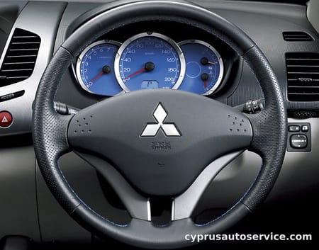 MITSUBISHI TRITON BASE GRADE