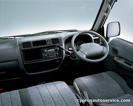 MITSUBISHI DELICA TRUCK DX