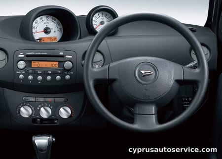 DAIHATSU ESSE D