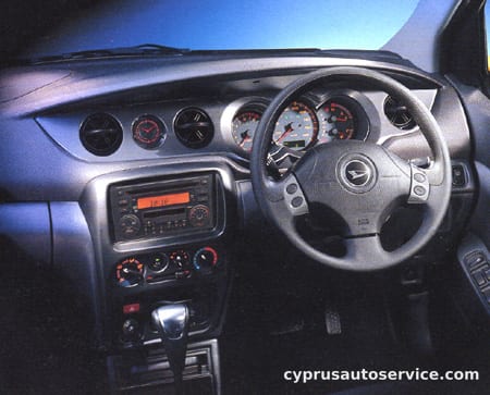 DAIHATSU YRV L