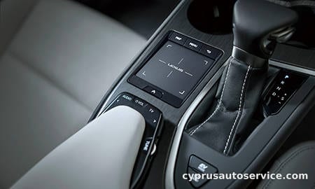 LEXUS UX200 VERSION L