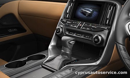 LEXUS LX600