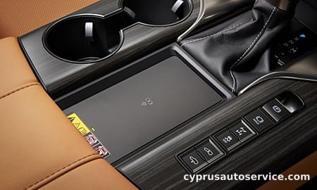 LEXUS LX600