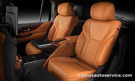 LEXUS LX600