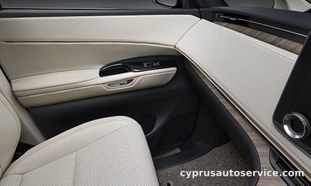 LEXUS LM500H EXECUTIVE