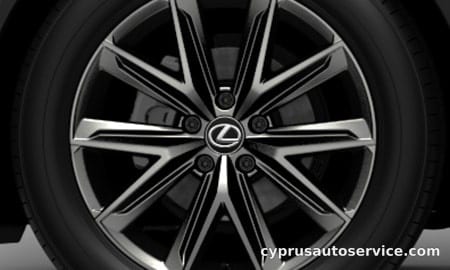 LEXUS LBX ELEGANT