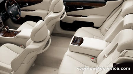 LEXUS LS 600HL REAR SEPARATE SEAT PACKAGE