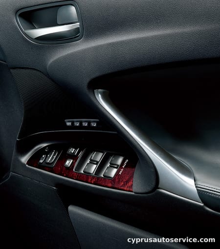 LEXUS IS250