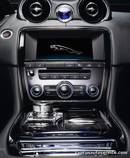JAGUAR XJ PORTFOLIO LWB