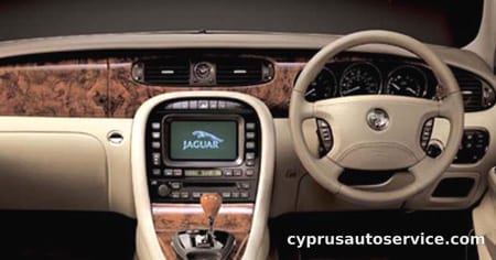 JAGUAR XJ R