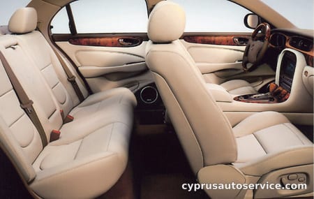JAGUAR XJ R