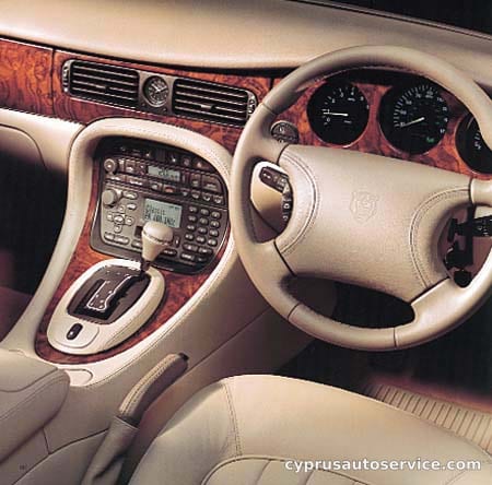 JAGUAR XJ EXECUTIVE 3.2-V8