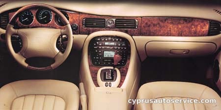 JAGUAR SOVEREIGN 4.0-V8
