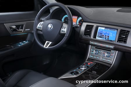 JAGUAR XF R