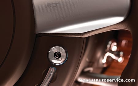 ROLLSROYCE PHANTOM COUPE BASE GRADE
