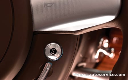 ROLLSROYCE PHANTOM COUPE BASE GRADE