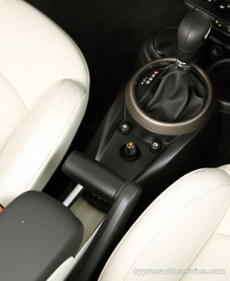 MINI COOPER CROSSOVER