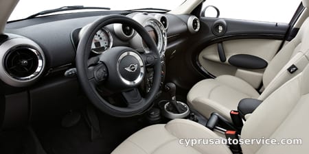 MINI COOPER CROSSOVER