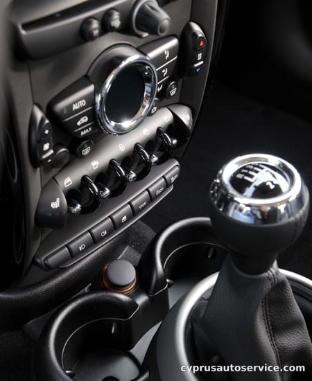MINI COOPER CROSSOVER