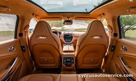 ASTON MARTIN DBX BASE GRADE