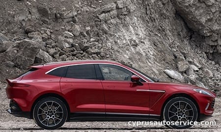 ASTON MARTIN DBX BASE GRADE