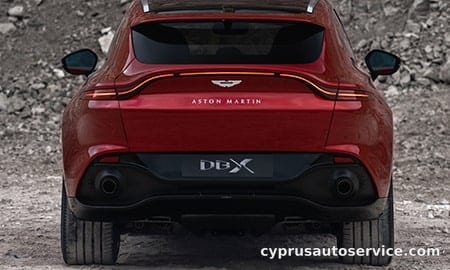 ASTON MARTIN DBX BASE GRADE