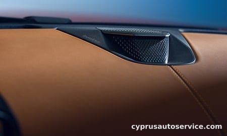ASTON MARTIN VANQUISH BASE GRADE
