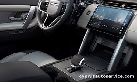 LAND ROVER DISCOVERY SPORT DYNAMIC HSE P300E