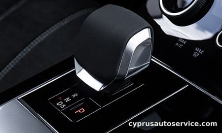 LAND ROVER RANGE ROVER VELAR R DYNAMIC SE 250PS