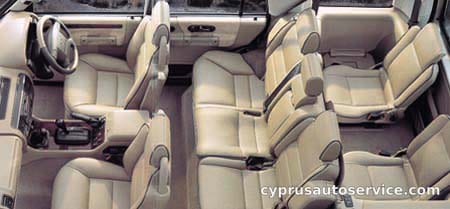 LAND ROVER DISCOVERY V8i S