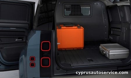 LAND ROVER DEFENDER 110 HARD TOP X-DYNAMIC SE D350