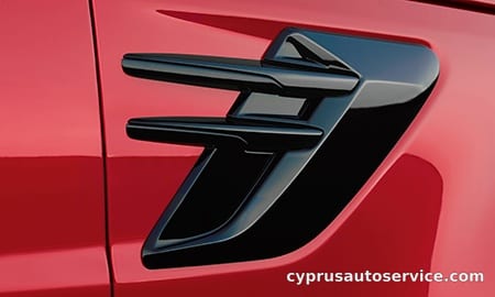LAND ROVER RANGE ROVER SPORT SVR