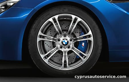BMW M6 BASE GRADE