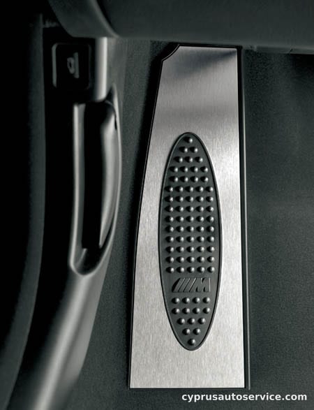 BMW M6 BASE GRADE