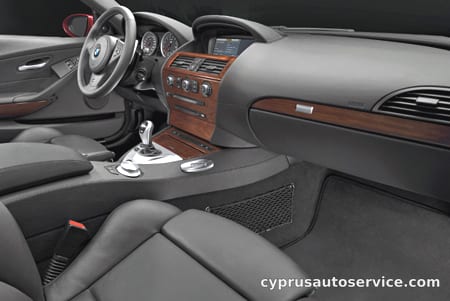 BMW M6 BASE GRADE