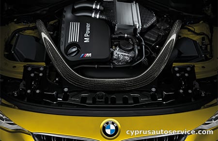BMW M4 COUPE