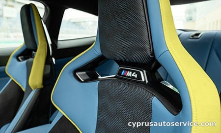 BMW M4 COUPE