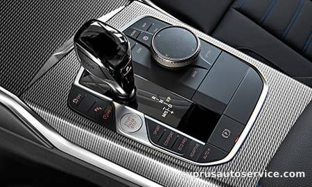 BMW 3 SERIES 320i