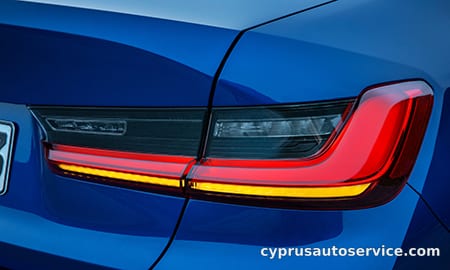 BMW 3 SERIES 330i M-SPORT