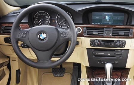 BMW 3 SERIES 323i