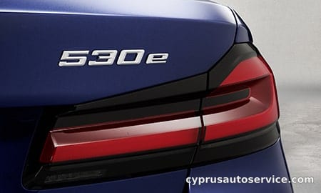 BMW 5 SERIES 523i LUXURY
