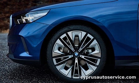 BMW 5 SERIES 523D X DRIVE TOURING EXCLUSIVE