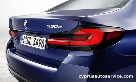 BMW 5 SERIES 523i M-SPORT