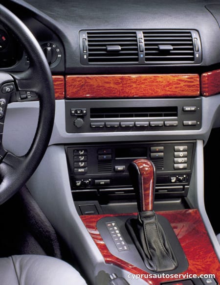 BMW 5 SERIES 525i TOURING SELECTION