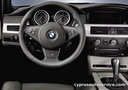 BMW 5 SERIES 525i
